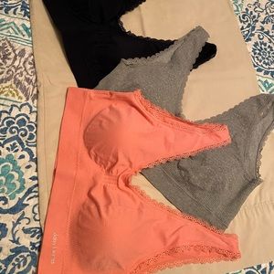 ❗️sold❗️Daisy Fuentes comfort bra